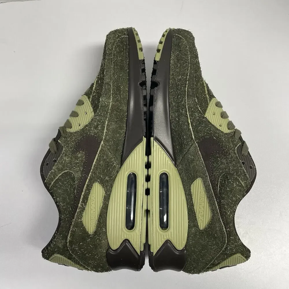 Nike Air Max 90 Skunk HV6663 300 Size 8.5 Men Green Retro Runner Hairy Suede 420